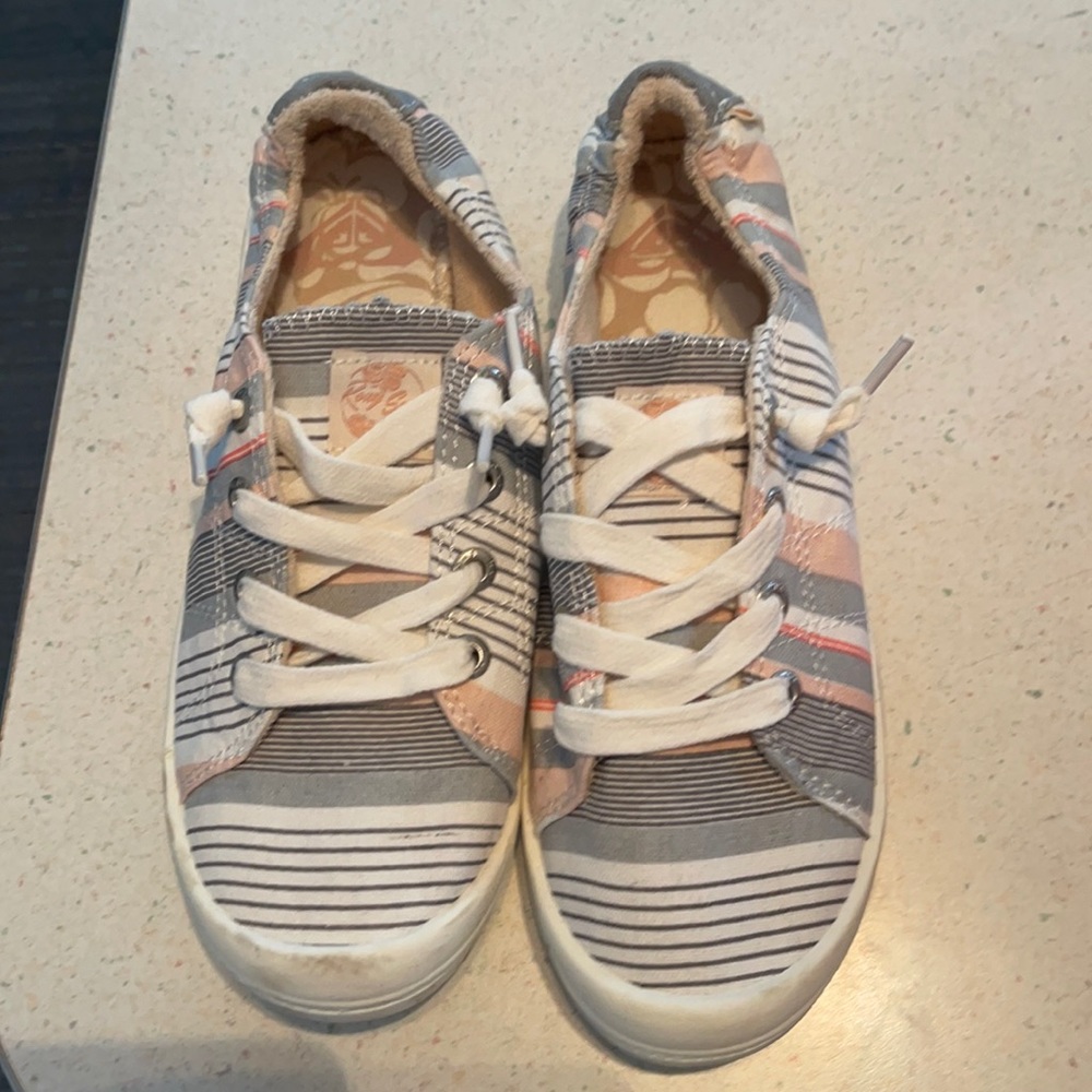 Roxy shoes